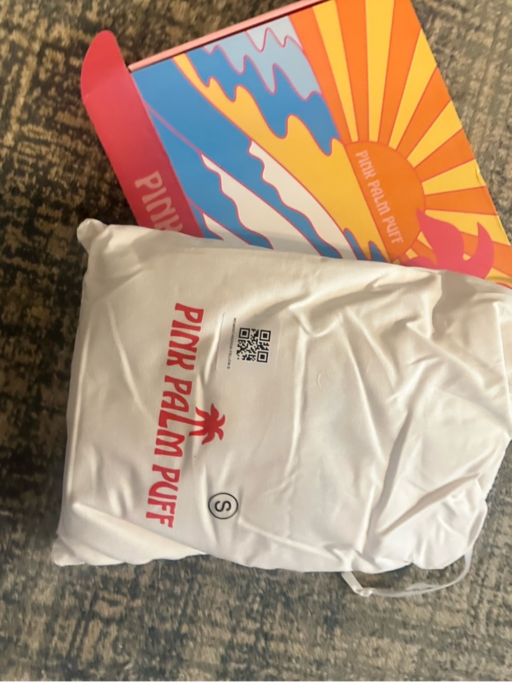 Pink Palm Puff White/Creme Women’s S Hoodie.  Brand New!